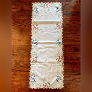 Vintage Handmade Embroidered Floral Table Runner With Embroidered Trim 3’x2’